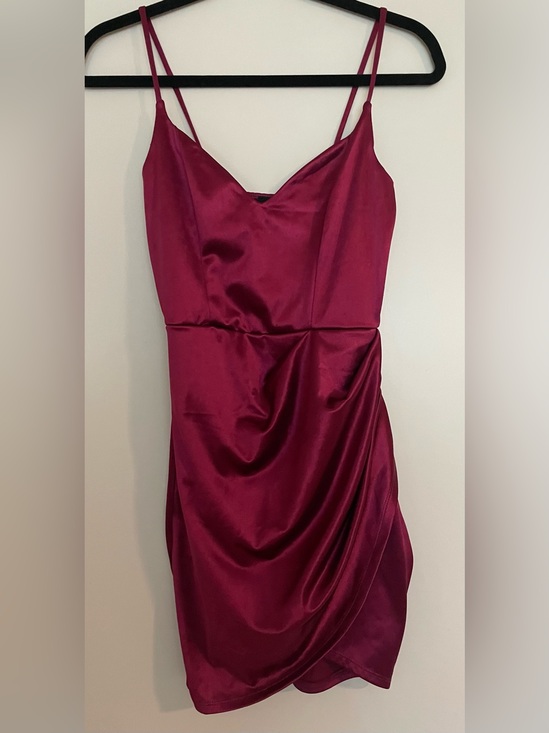 Windsor Dresses & Skirts - Windsor Satin Sweatheart Neckline Mini Dress - NWT - Size S